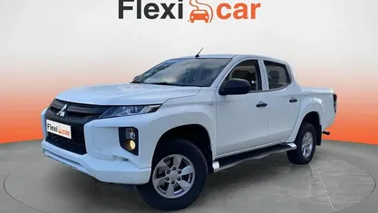 Usado Mitsubishi L200 150 CV (110 kW) 2022 Blanco Pickup/Camioneta
