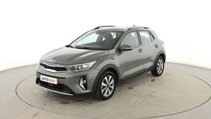 Verde Usado 2023 Kia Stonic SUV | 16.299 € (Precio justo)
