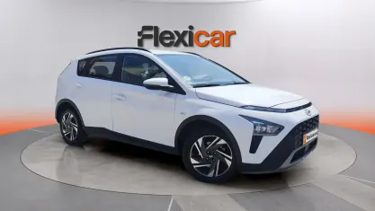 Usado Hyundai Bayon 101 CV (74 kW) 2023 Blanco SUV