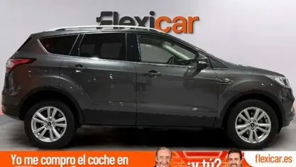 Usado Ford Kuga Trend+ 150 CV (110 kW) 2018 Gris SUV