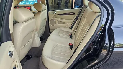 Gris Usado 2006 Jaguar X-type Executive Berlina | 5500 € (Precio justo)