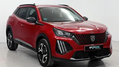 Rojo Usado 2024 Peugeot 2008 Allure SUV | 17.500 € (Precio justo)