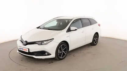 Usado Toyota Auris Touring Sports Edition 136 CV (100 kW) 2018 Blanco Familiar