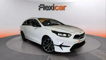 Usado Kia Ceed 100 CV (73 kW) 2025 Blanco Utilitario