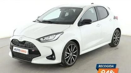 Usado Toyota Yaris Hybrid Sport 131 CV (96 kW) 2025 Blanco Berlina