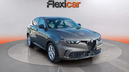 Usado Alfa Romeo Tonale Sprint 131 CV (96 kW) 2023 Gris SUV