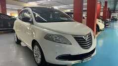 Blanco Usado 2013 Lancia Ypsilon Gold Utilitario | 7990 € (Buen precio)