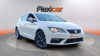Usado Seat Leon ST Style 131 CV (96 kW) 2019 Blanco Familiar
