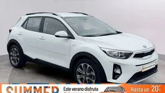 Usado 2019 Kia Stonic SUV | 13.290 € (Buen precio)