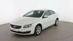 Blanco Usado 2017 Volvo S60 Momentum Berlina | 17.799 € (Precio justo)