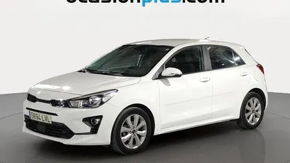 Usado Kia Rio 84 CV (61 kW) 2021 Blanco Utilitario