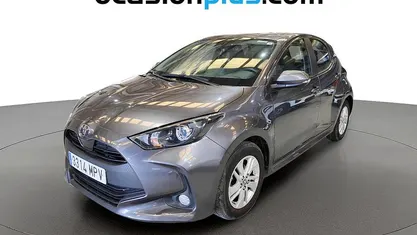 Usado Toyota Yaris Edition 125 CV (91 kW) 2024 Gris Utilitario