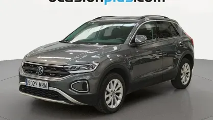 Usado VW T-Roc Life 110 CV (80 kW) 2024 Gris SUV