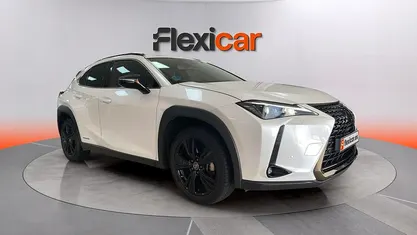 Usado Lexus UX 184 CV (135 kW) 2021 Blanco SUV