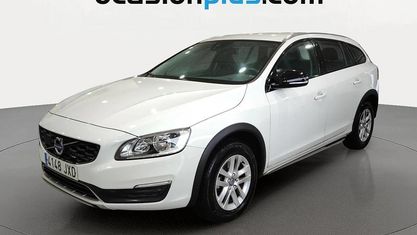 Begagnad Volvo V60 CC Kinetic 150 HK (110 kW) 2017 Vit Kombi