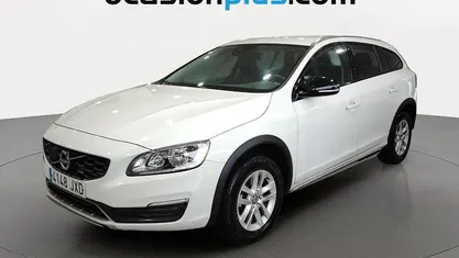 Usado Volvo V60 CC Kinetic 150 CV (110 kW) 2017 Blanco Familiar