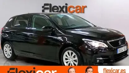 Usado Peugeot 308 Access 110 CV (80 kW) 2018 Negro Utilitario