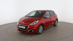 Rojo Usado 2019 Peugeot 208 Signature Sky Utilitario | 9899 € (Precio justo)