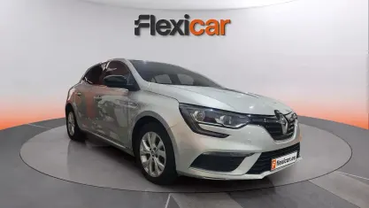 Usado Renault Mégane LIMITED 140 CV (102 kW) 2020 Gris Berlina