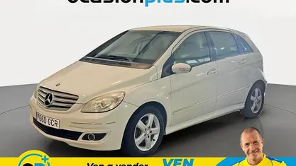 Usado Mercedes B180 109 CV (80 kW) 2008 Blanco Monovolumen