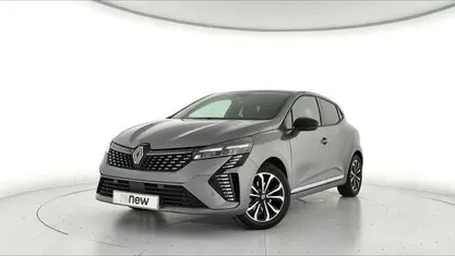 Usado Renault Clio V Techno 143 CV (105 kW) 2025 Gris Berlina