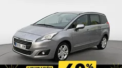Gris Usado 2015 Peugeot 5008 Style Monovolumen | 10.650 € (Precio justo)