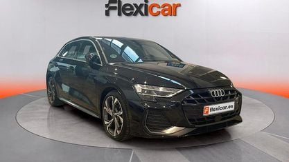 Käytetty Audi A3 S-Line 150 HP (110 kW) 2024 Sininen Sedan