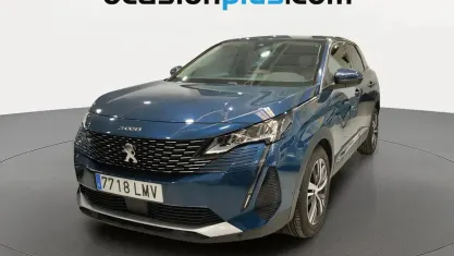 Usado Peugeot 3008 Allure 130 HP (95 kW) 2021 Azul SUV