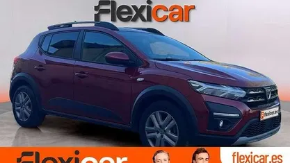 Usado Dacia Sandero Essentiel 91 CV (66 kW) 2022 Rojo Utilitario