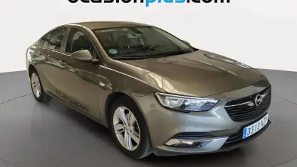 Usado Opel Insignia Selective 136 CV (100 kW) 2019 Gris Berlina
