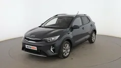 Gris / plata Usado 2022 Kia Stonic SUV | 17.399 € (Precio justo)
