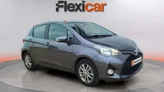 Gris Usado 2017 Toyota Yaris Active Berlina | 9290 € (Buen precio)