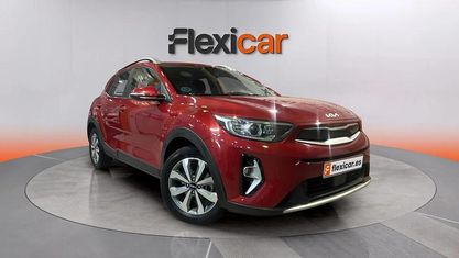 Usado Kia Stonic 84 CV (61 kW) 2023 Rojo SUV