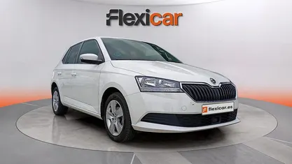 Usado Skoda Fabia Active 75 CV (55 kW) 2018 Blanco Utilitario