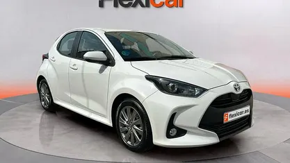 Usado Toyota Yaris Hybrid Active 116 CV (85 kW) 2024 Utilitario