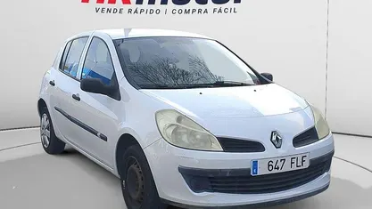 Usado Renault Clio II Authentique 75 CV (55 kW) 2007 Berlina