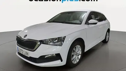 Usado Skoda Scala Ambition 95 CV (69 kW) 2021 Blanco Utilitario