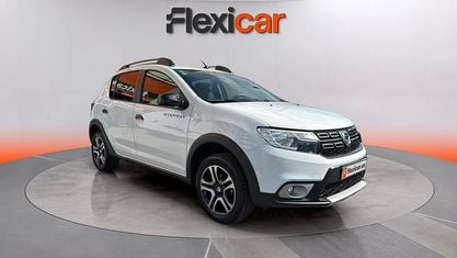 Usado Dacia Sandero Essentiel 101 HP (74 kW) 2020 Branco Citadino