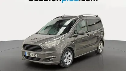 Usado Ford Tourneo Courier Trend 100 CV (73 kW) 2018 Monovolumen