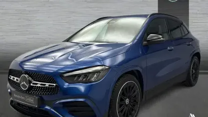 Usado Mercedes GLA200 AMG line 150 CV (110 kW) 2025 Azul SUV