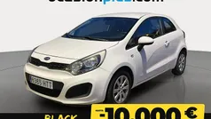 Usado 2013 Kia Rio Berlina | 8050 € (Precio justo)