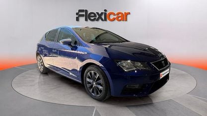 Usado Seat Leon ST Style 131 CV (96 kW) 2020 Azul Familiar