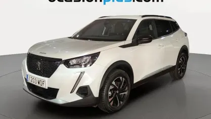 Usado Peugeot 2008 Allure 131 CV (96 kW) 2022 Blanco SUV