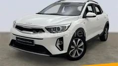 Clear white (ud) Usado 2024 Kia Stonic SUV | 18.495 € (Precio justo)