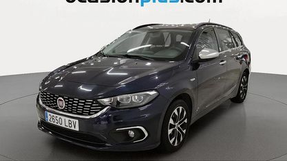 Usado Fiat Tipo Mirror 120 CV (88 kW) 2019 Azul Familiar