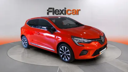 Używany Renault Clio V Techno 140 KM (102 kW) 2023 Pomarańczowy Sedan/Limuzyna