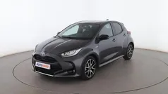 Gris Usado 2021 Toyota Yaris Hybrid Style Utilitario | 18.899 € (Precio justo)