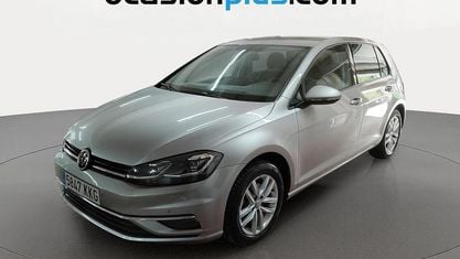 Usado VW Golf VII Advance 125 CV (91 kW) 2018 Gris plata Utilitario