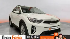 Blanco Usado 2022 Kia Stonic Plus SUV | 14.790 € (Precio justo)
