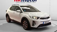 Blanco Usado 2022 Kia Stonic SUV | 14.590 € (Precio justo)